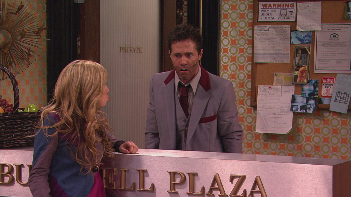 Watch iCarly Season 2 Episode 31: iFind Lewbert's Lost Love - Full show