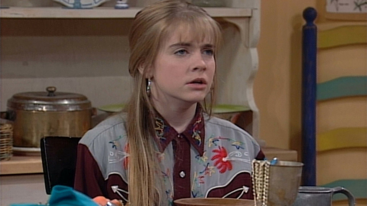 Watch Clarissa Explains It All Season 2 Episode 1 The Understudy