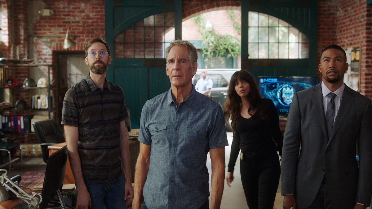Watch NCIS New Orleans Season 7 Episode 1 Something in the Air, Part