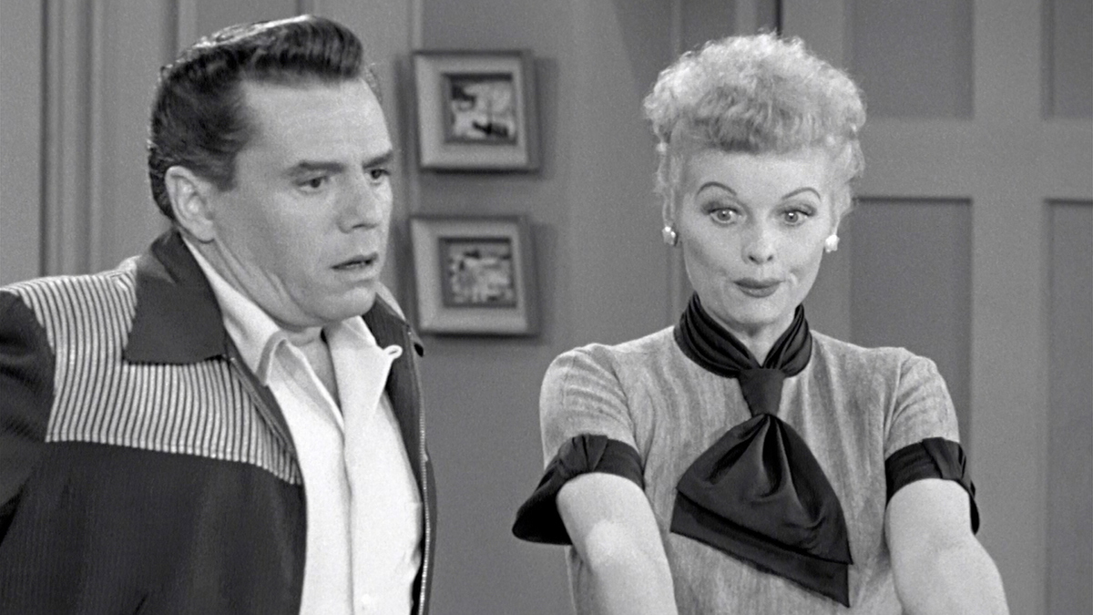 Watch I Love Lucy Season 4 Episode 11 I Love Lucy Getting Ready Full Show On Paramount Plus