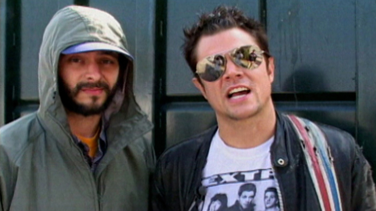 Watch Jackass Season 2 Episode 7 Jackass Eddie's Auto Full show on