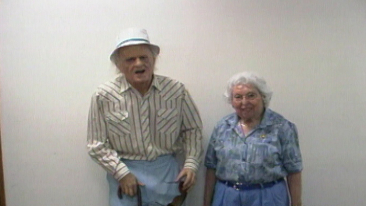 Watch Jackass Season 3 Episode 8 Jackass The Bed Wetter Full show