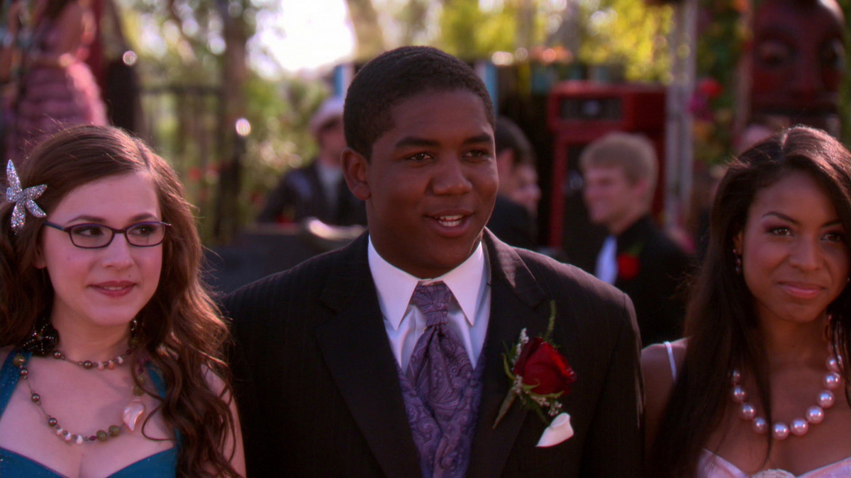 Schau Zoey 101 Staffel 4 Folge 13 Zoey 101 Zoey auf der Suche (2) Ganze Serie auf
