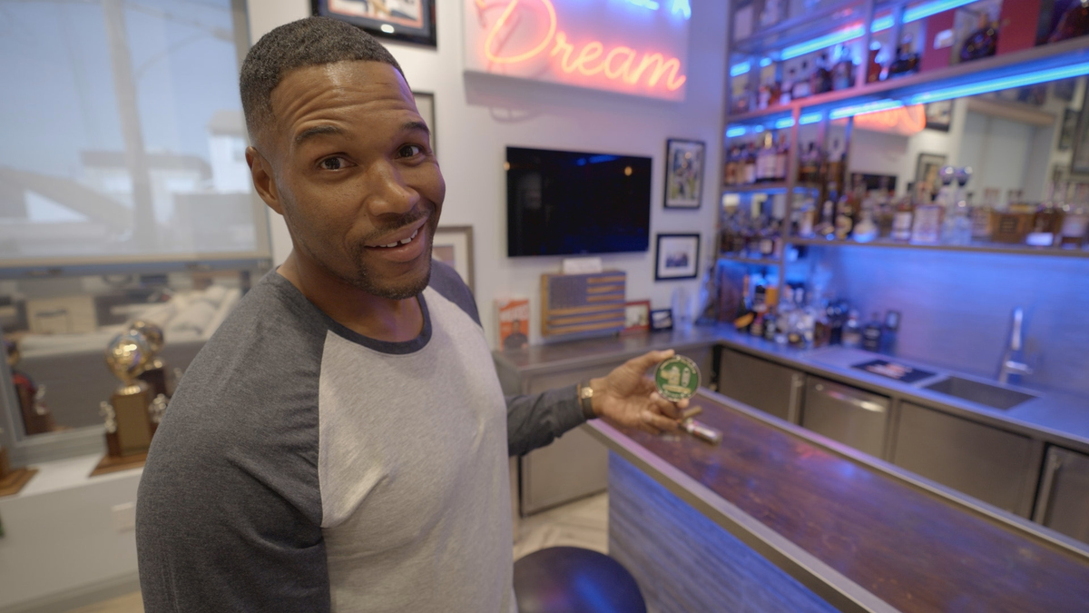 Watch MTV Cribs Season 19 Episode 4 MTV Cribs Michael Strahan