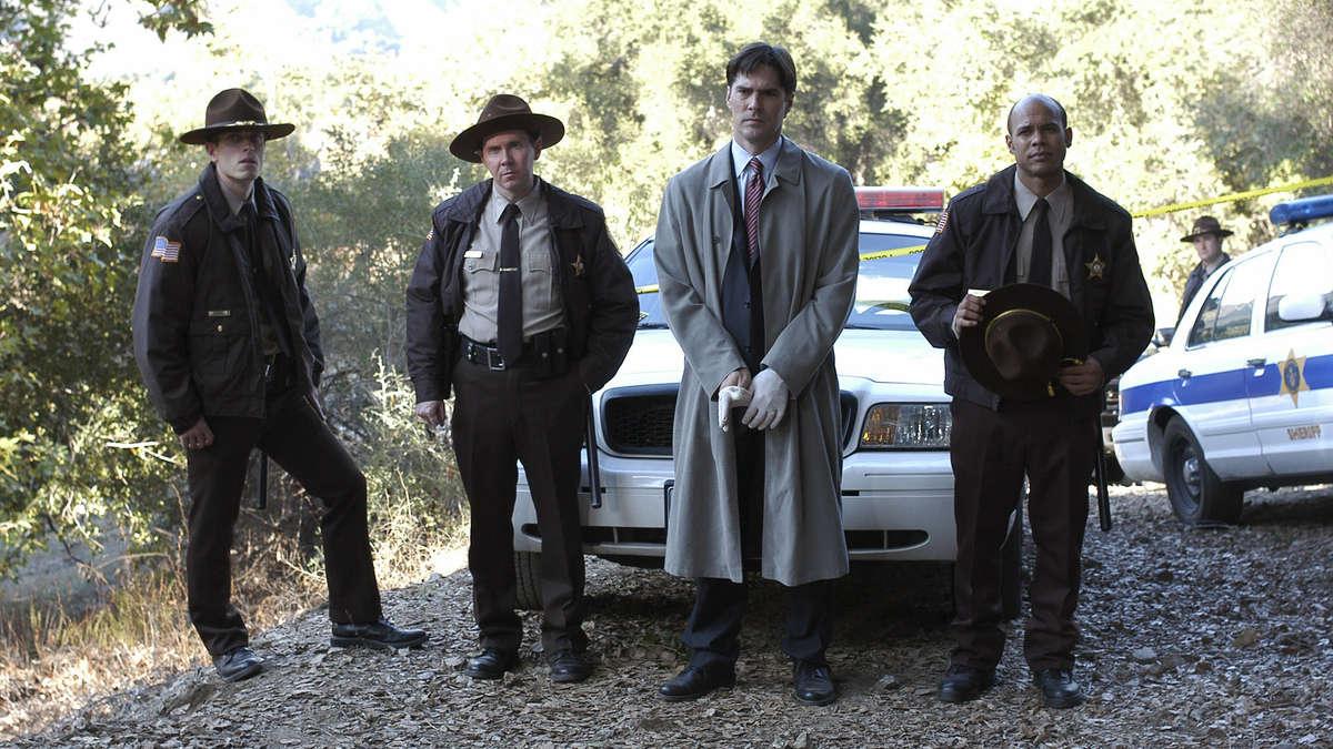 Schau Criminal Minds Staffel 1 Folge 10 Criminal Minds Heile Welt Ganze Serie auf