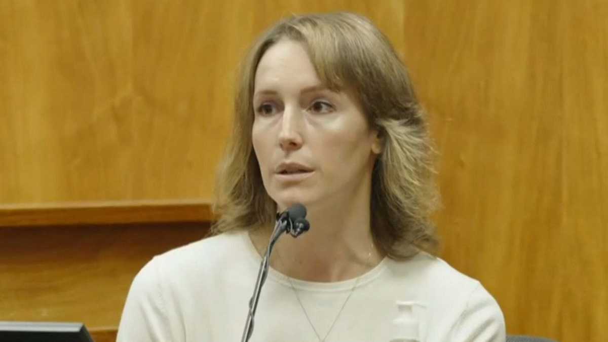 Watch CBS Mornings Wife of Hawaii doctor testifies at his trial ...