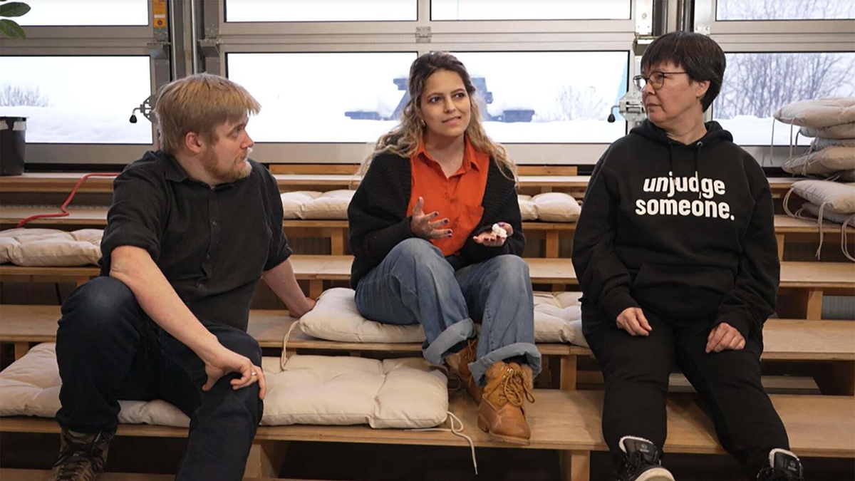 Watch Sunday Morning Checking out The Human Library - Paramount+