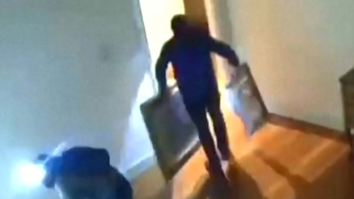 Watch CBS Evening News: Arrests made in $10 million art heist - Full ...