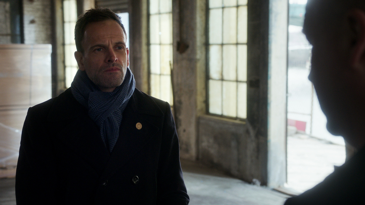Regarder Elementary Saison 5 Épisode 13: Elementary - Le Temps assassin