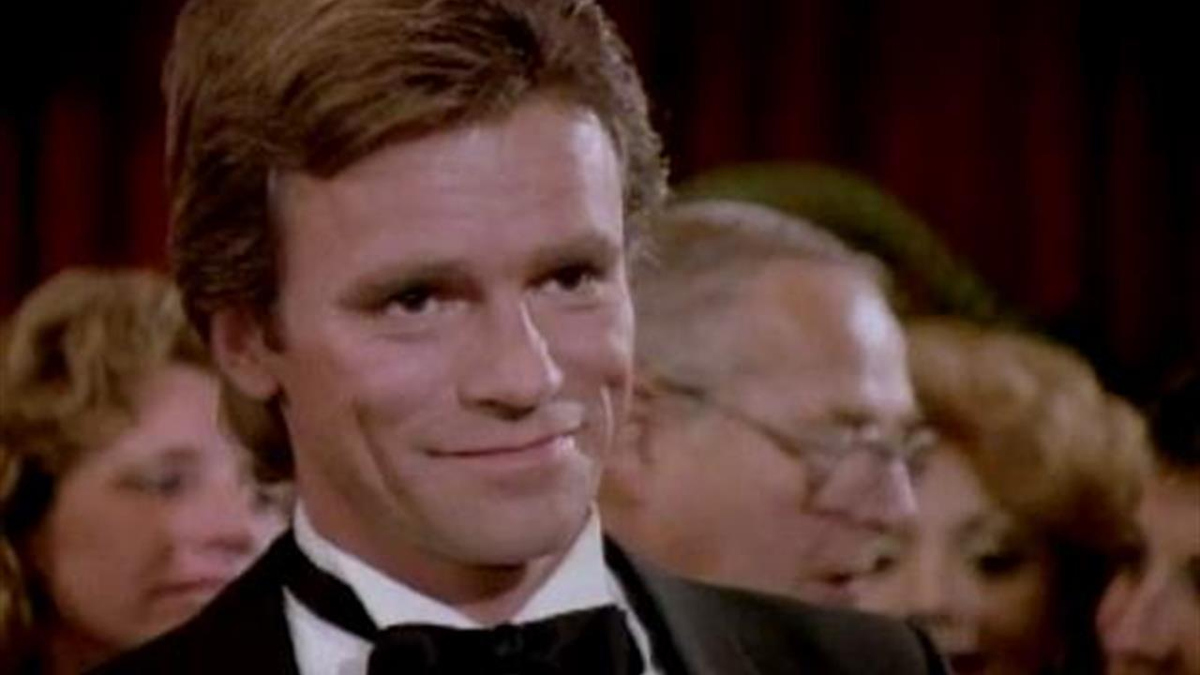 Watch MacGyver Classic Season 1 Episode 5: The Heist Full show on CBS