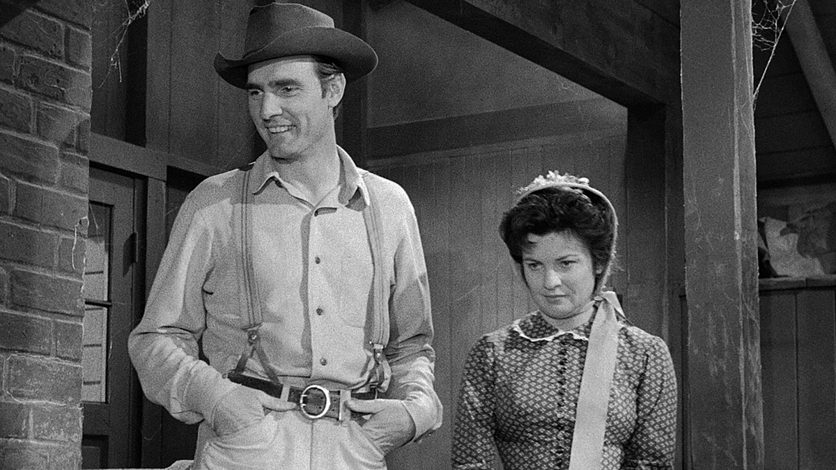 watch-gunsmoke-season-2-episode-35-daddy-went-away-full-show-on-cbs