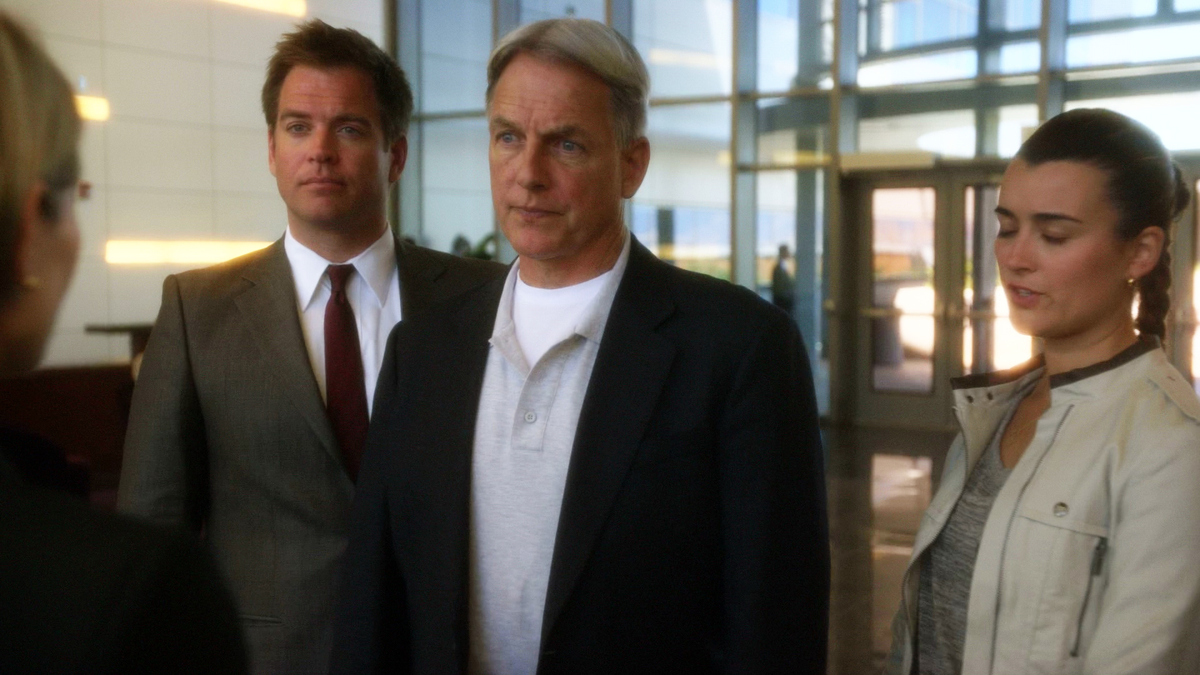 Watch NCIS Season 8 Episode 6 Cracked Full show on Paramount Plus