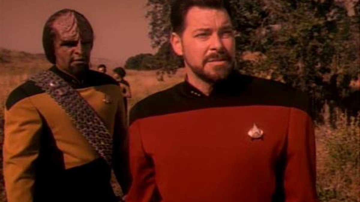 Watch Star Trek The Next Generation Season 7 Episode 1 Descent Part 2 Full Show On Cbs All Access