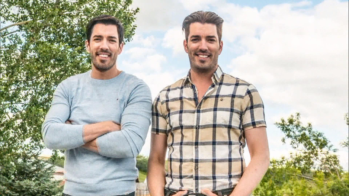 Watch Sunday Morning At home with the Property Brothers Full show on CBS