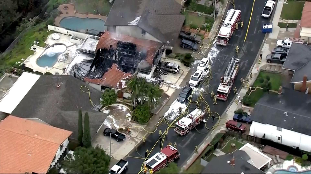 Watch CBS This Morning: Plane crash in California kills 5 people - Full show on CBS All Access