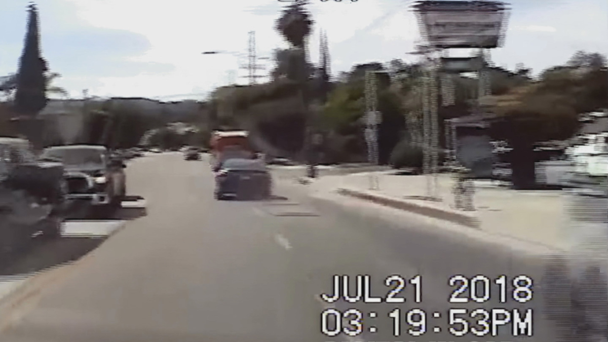 Watch 48 Hours: Watch: Trader Joe's gunman leads LAPD on high-speed ...