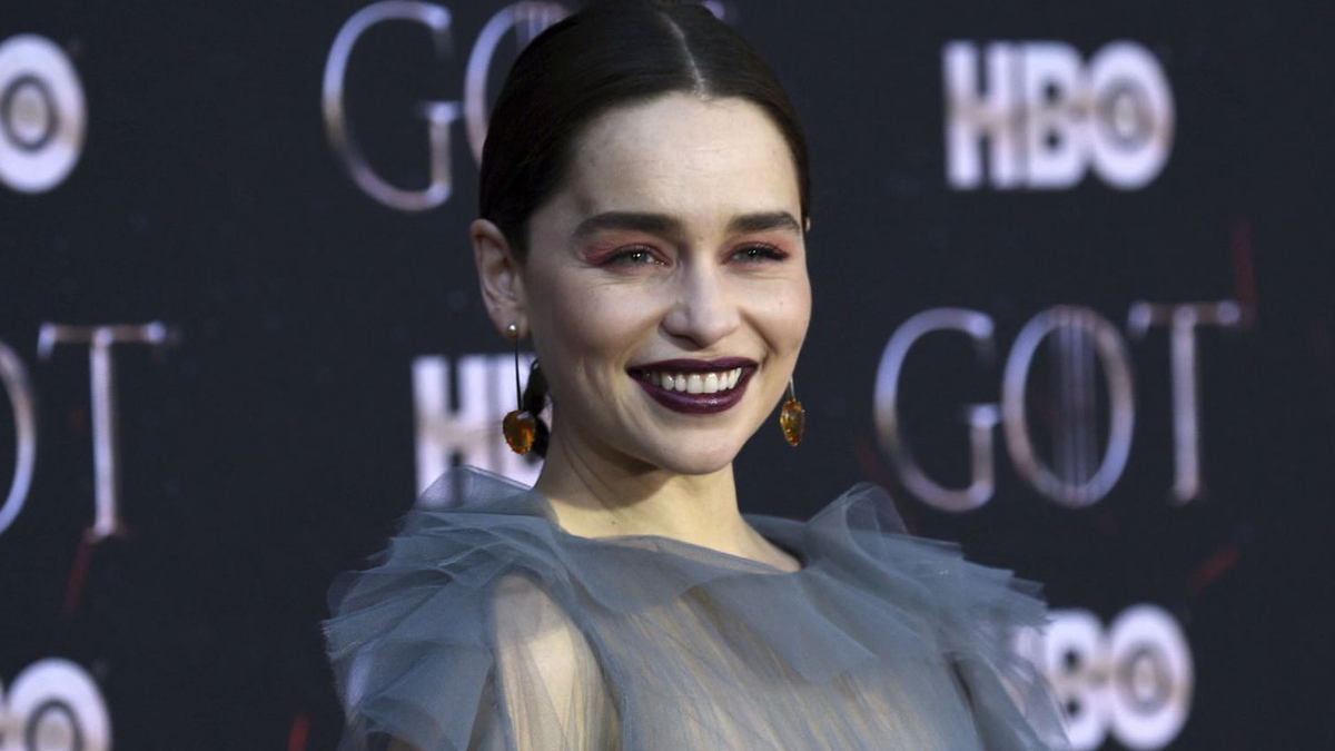 Watch CBS Evening News: Emilia Clarke details brain ...