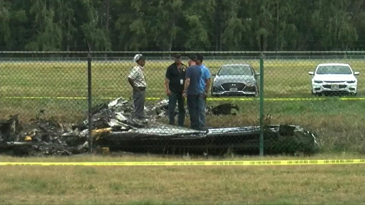 Watch CBS Evening News 11 killed in Hawaii plane crash Full show on