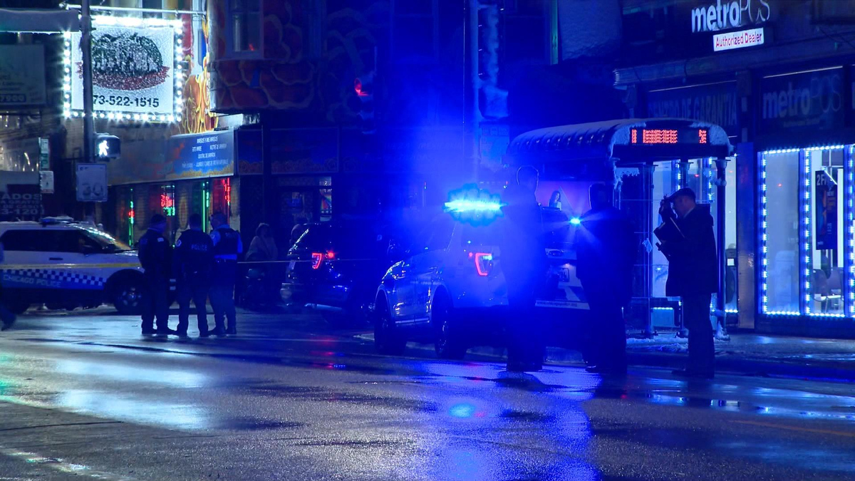 Watch CBS Evening News Chicago teen charged in Halloween shooting of 7 ...