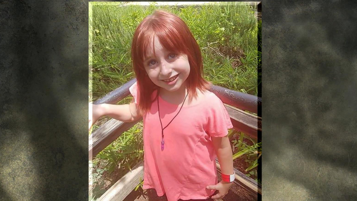 CBS Evening News: Police ID second body in Faye Swetlik case - Full show
