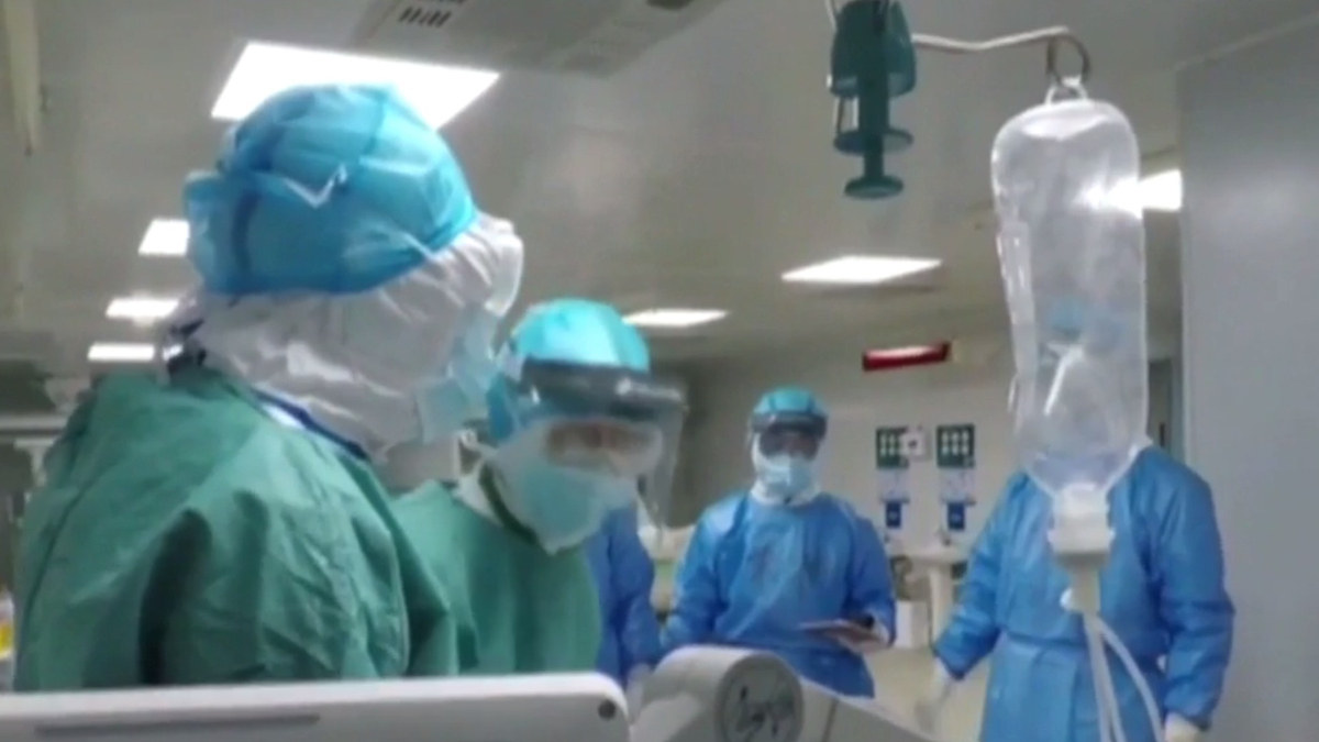 Watch CBS Evening News: 30 states see surge in coronavirus deaths ...