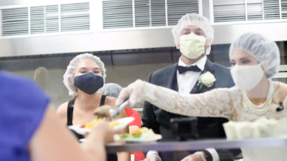 Watch Cbs Evening News Newlyweds Make Special Donation During Pandemic Full Show On Cbs All Access