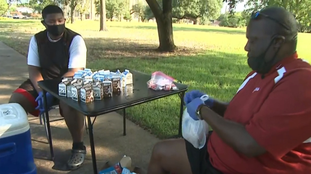 Watch Cbs Evening News Nonprofit Provide Meals To Children Facing Food Insecurity Full Show On Cbs All Access