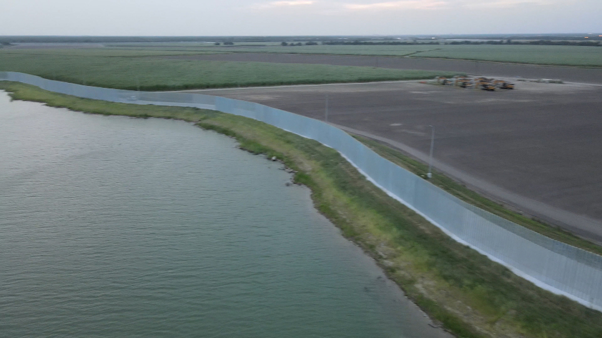 Watch 60 Minutes Season 53 Episode 2 Attorney for land owners says parts of southern border