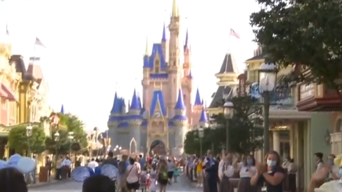 Watch Cbs Evening News Disney To Lay Off Thousands Of Workers Full