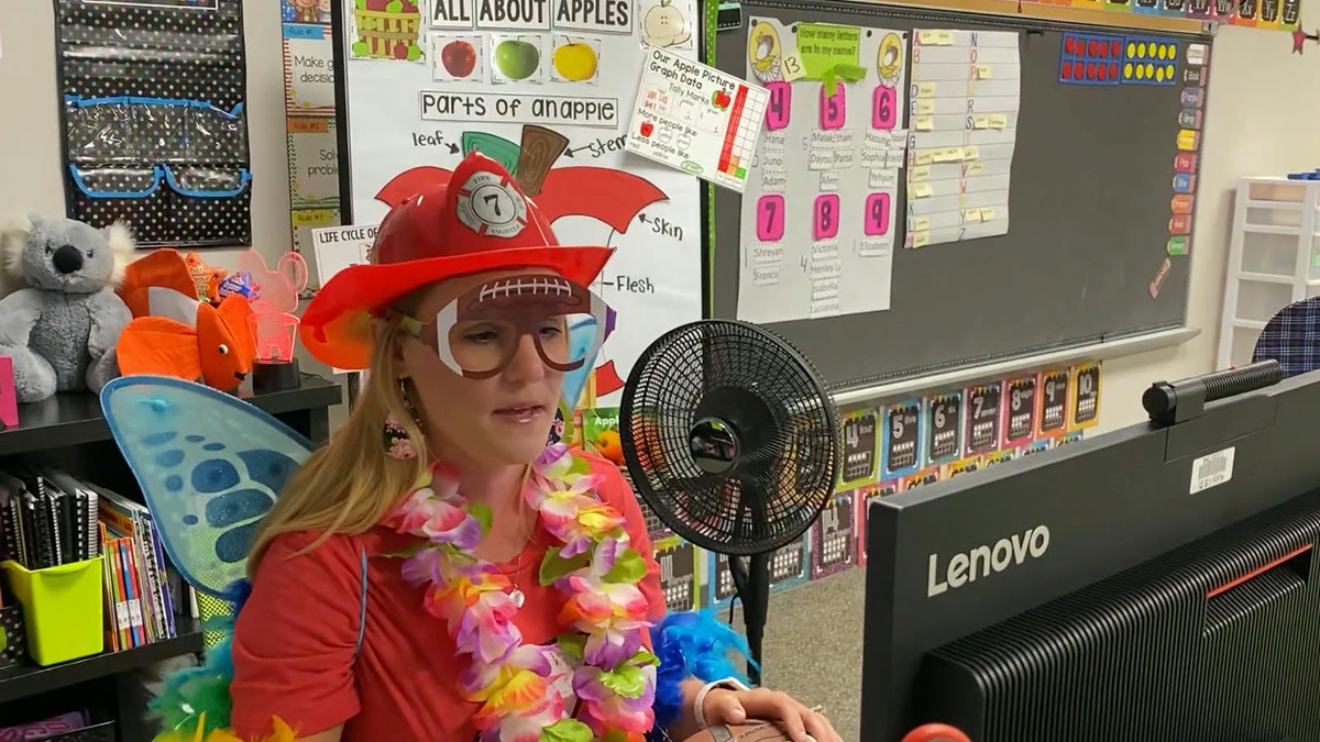 Watch Cbs Evening News Texas Teacher Holds Remote Puppet Shows Full Show On Cbs All Access
