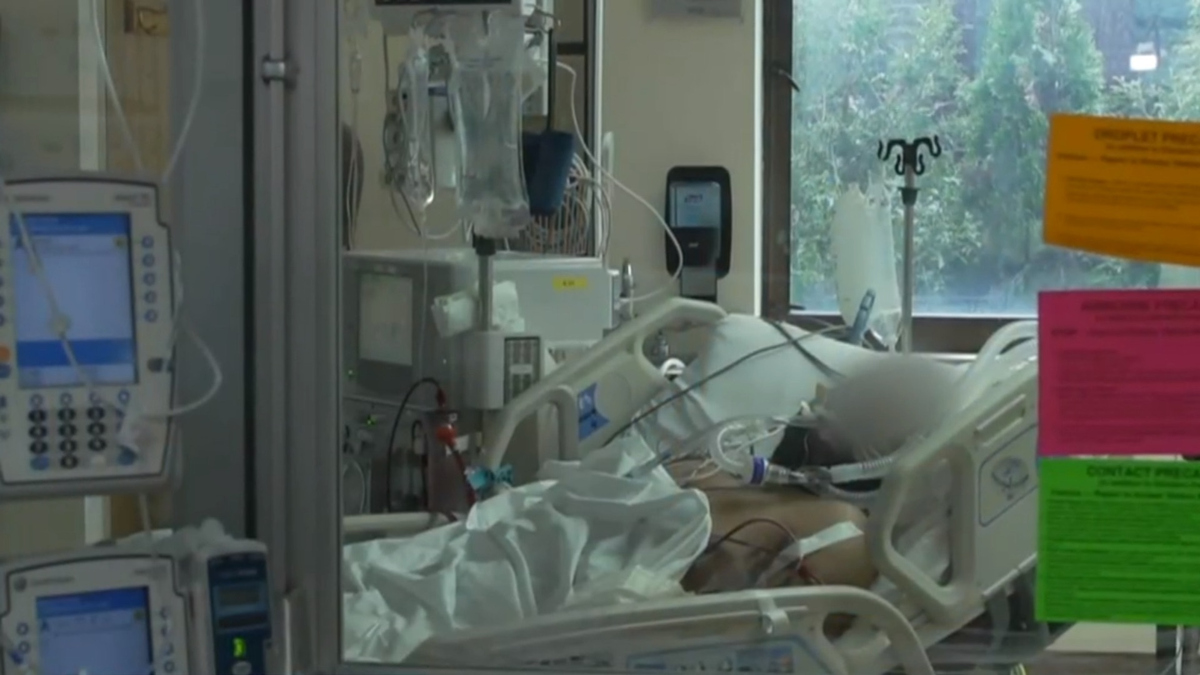 Watch CBS Evening News: Hospitals near capacity amid coronavirus surge ...
