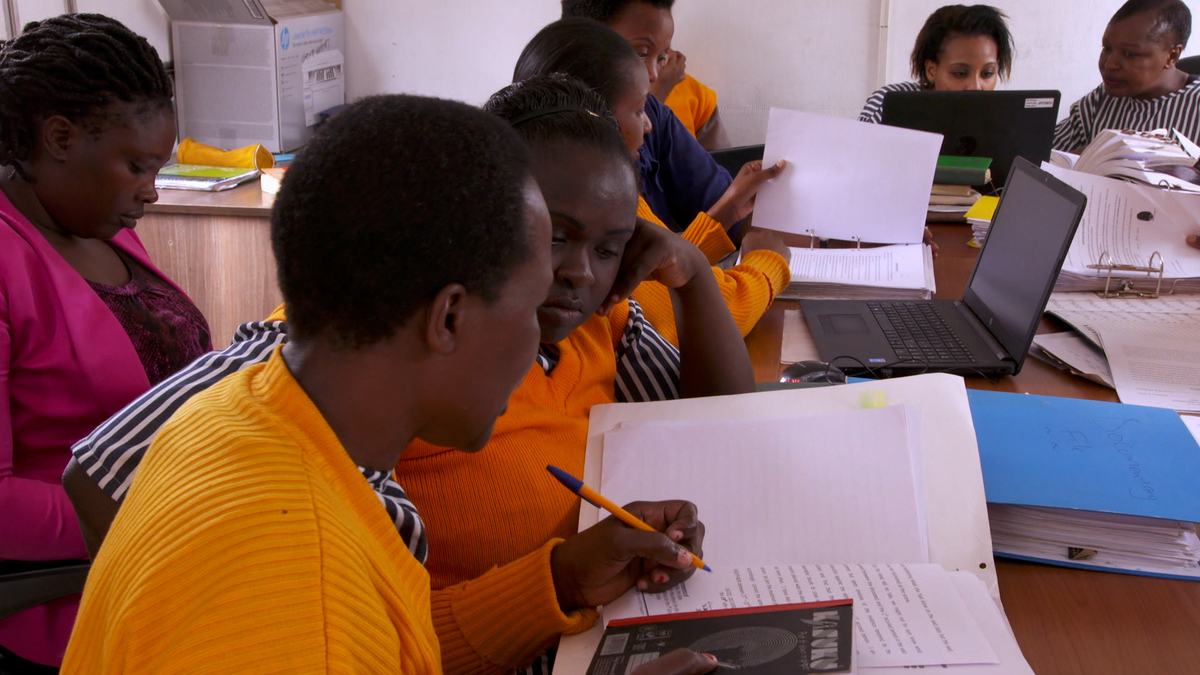 Watch 60 Minutes Helping imprisoned Africans obtain justice Full