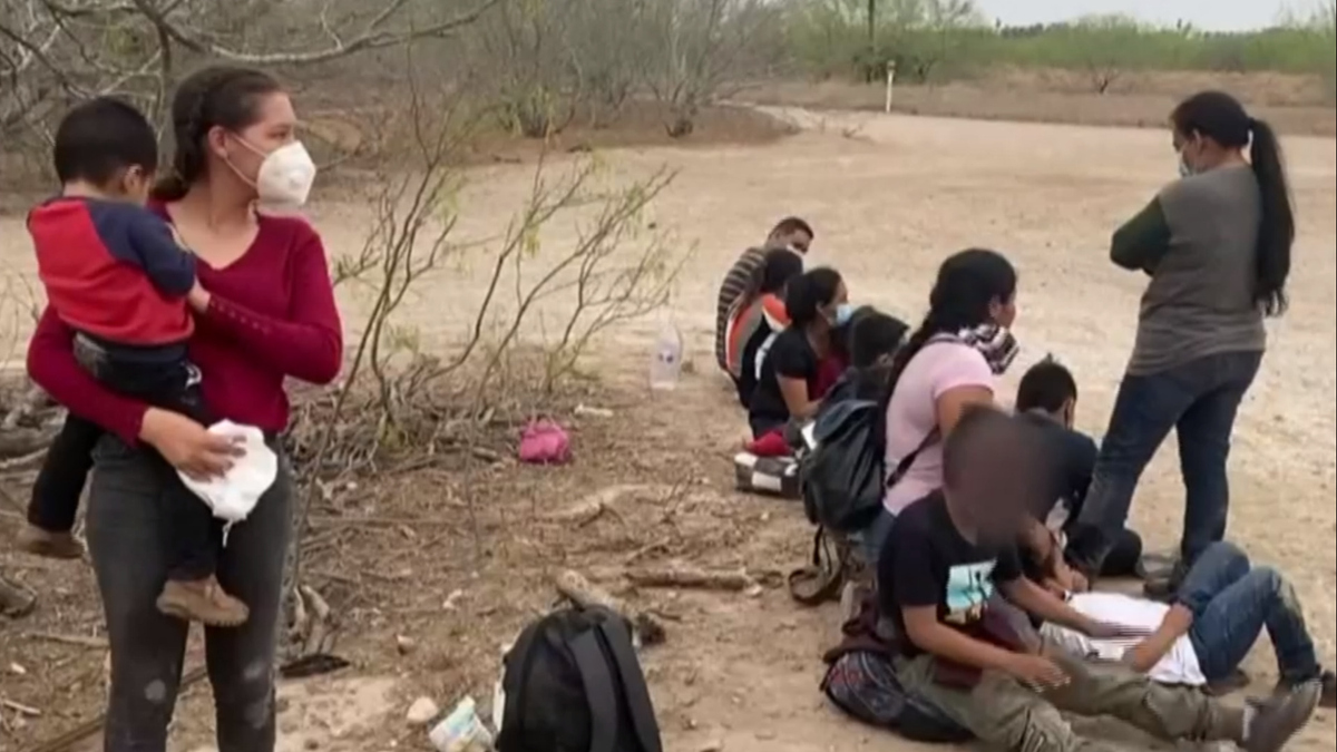 Watch CBS Evening News: Southern border overwhelmed by surge of minors ...