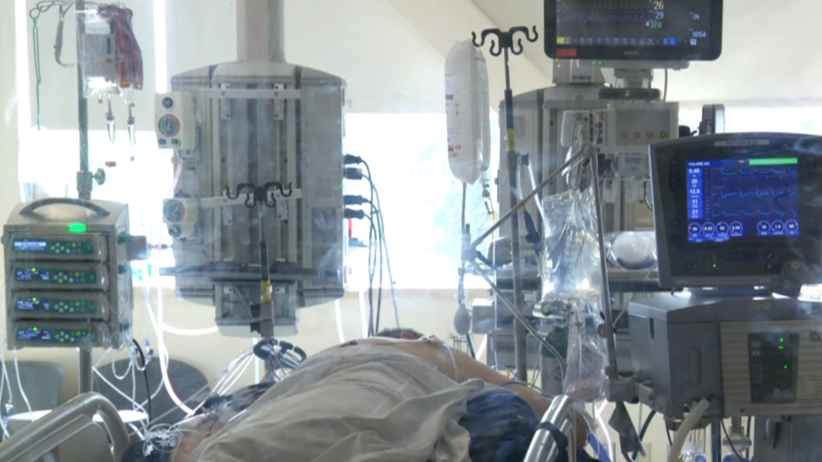 Watch CBS Evening News: Oregon hospitals overwhelmed as Delta variant ...