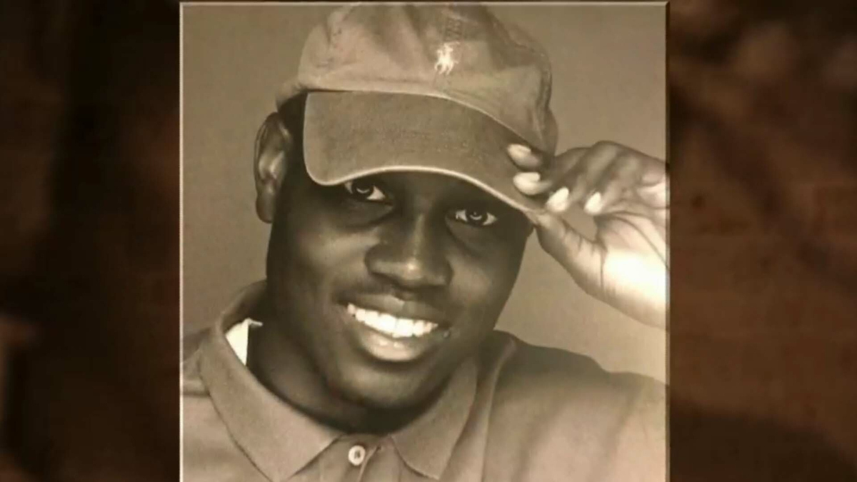 Watch CBS Evening News: Murder trial for killing of Ahmaud Arbery ...