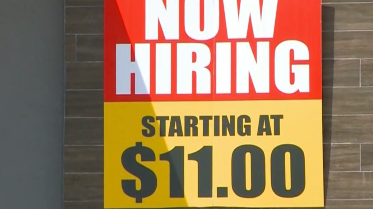 Watch CBS Evening News U.S. rebounds with 531,000 new jobs in October