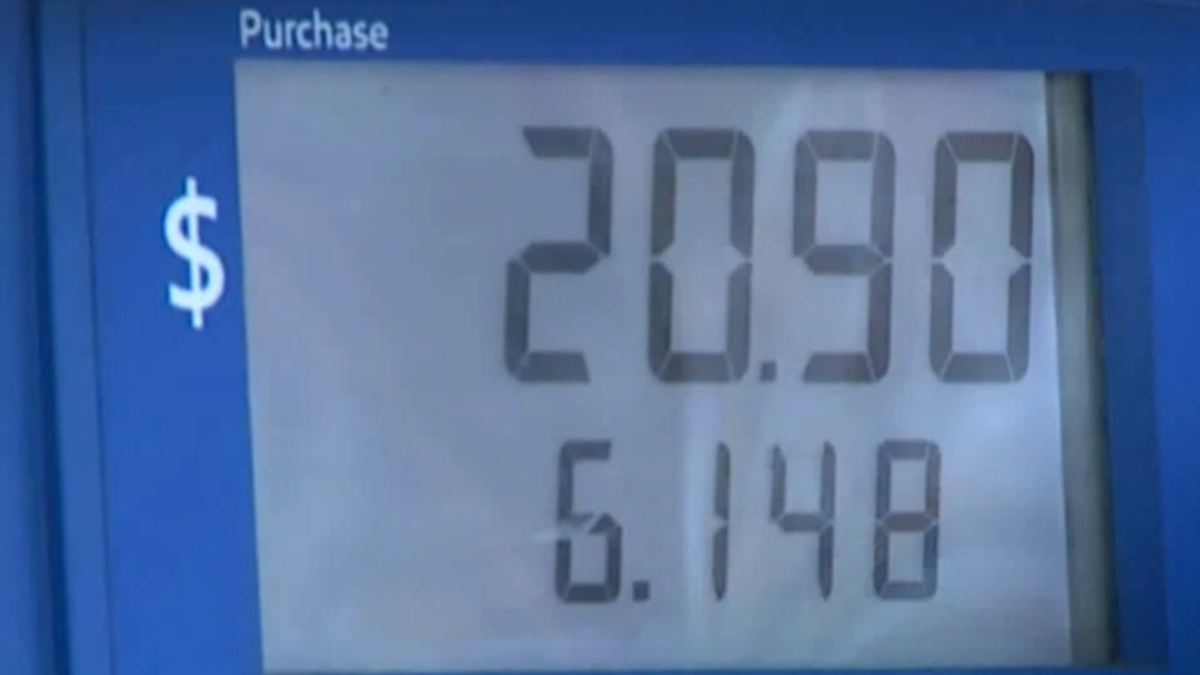 Watch CBS Evening News: U.S. inflation hits 30-year high - Full show on CBS