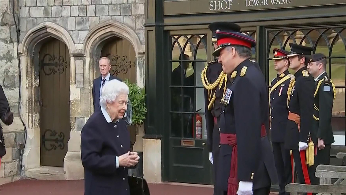 Watch CBS Evening News Queen Absent From Remembrance Day Ceremony 