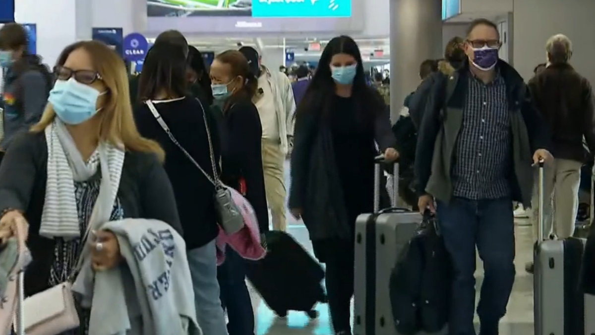 Watch CBS Evening News COVID-19 cases spike ahead of Christmas - Paramount+
