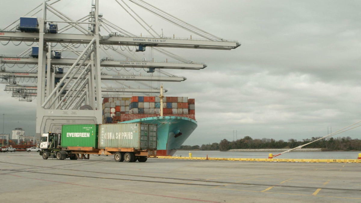 Порт джидда саудовская аравия. Dammam port. Port is being used. Jeddah порт. Port is being used.