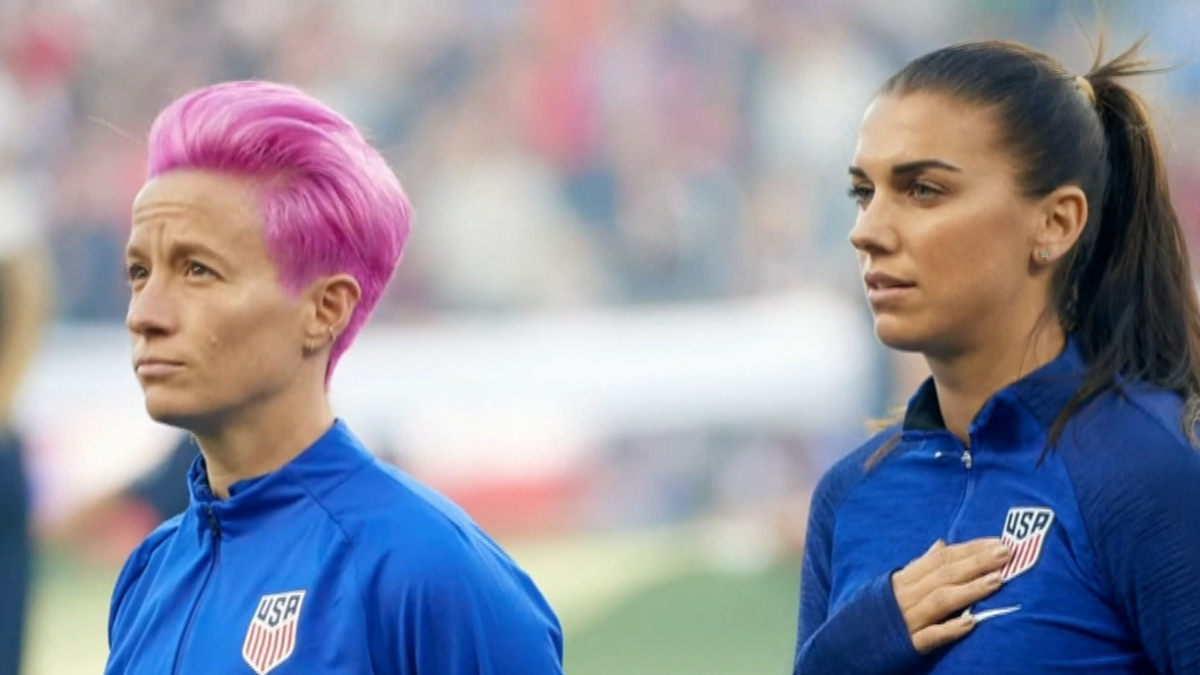 Watch Cbs Evening News Us Womens Soccer Players Settle Equal Pay Lawsuit Full Show On Cbs 