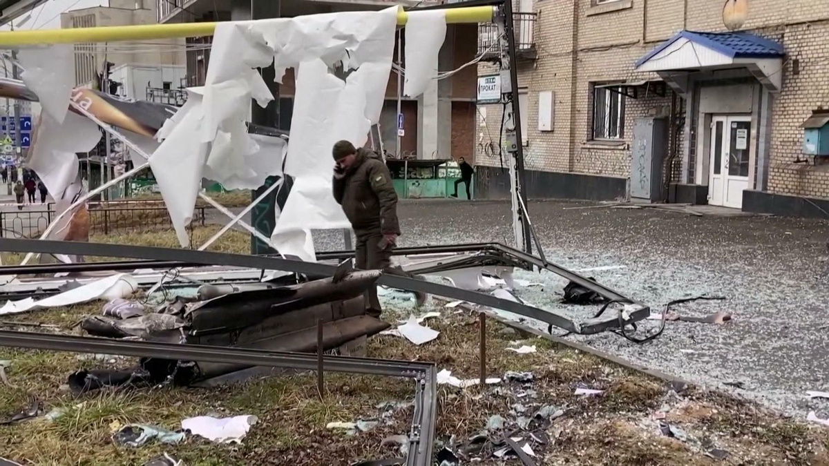 Watch CBS Mornings: Russia invades Ukraine - Full show on CBS