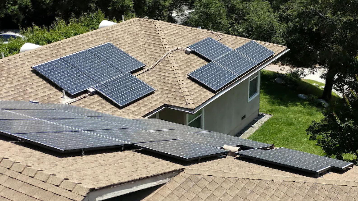 Watch CBS Saturday Morning: The costs and benefits of solar energy ...