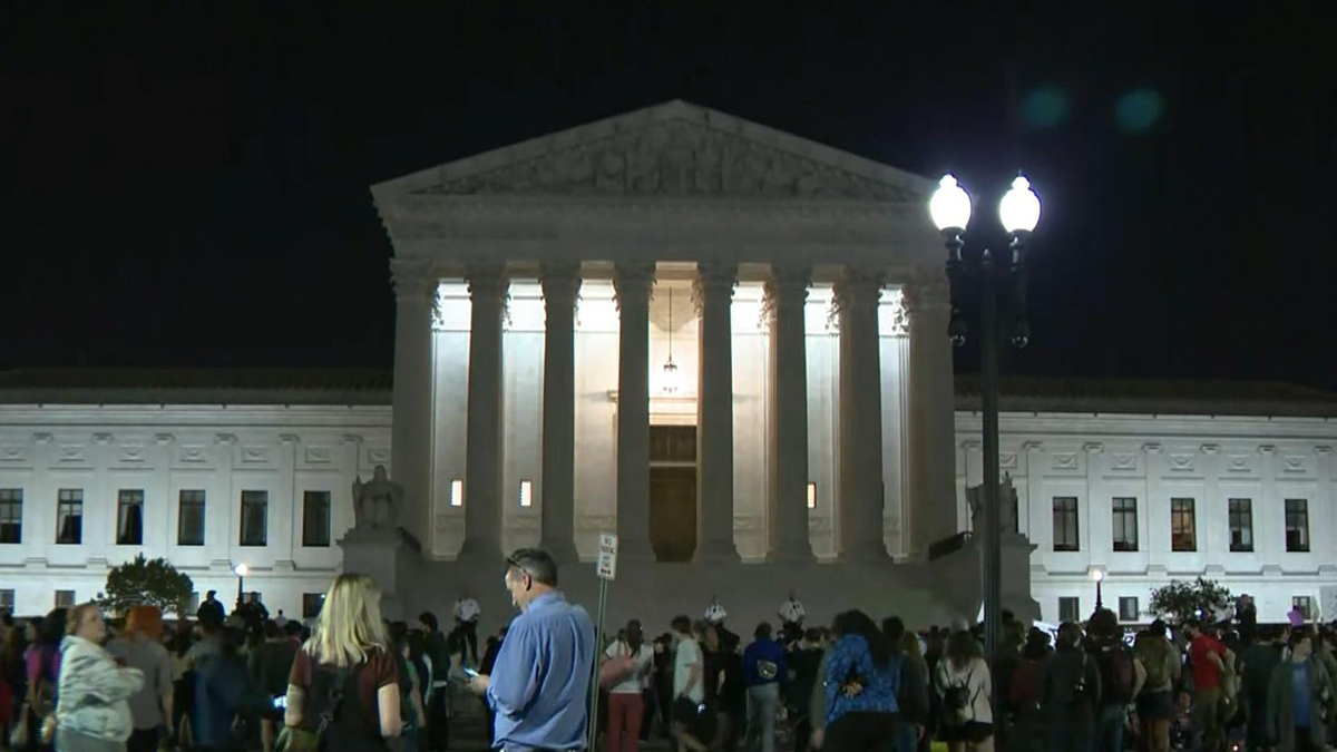 Watch CBS Mornings Lawmakers react to reported SCOTUS leak - Paramount+