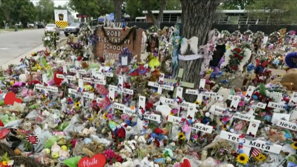 Watch CBS Evening News: Last Uvalde shooting victim laid to rest Full