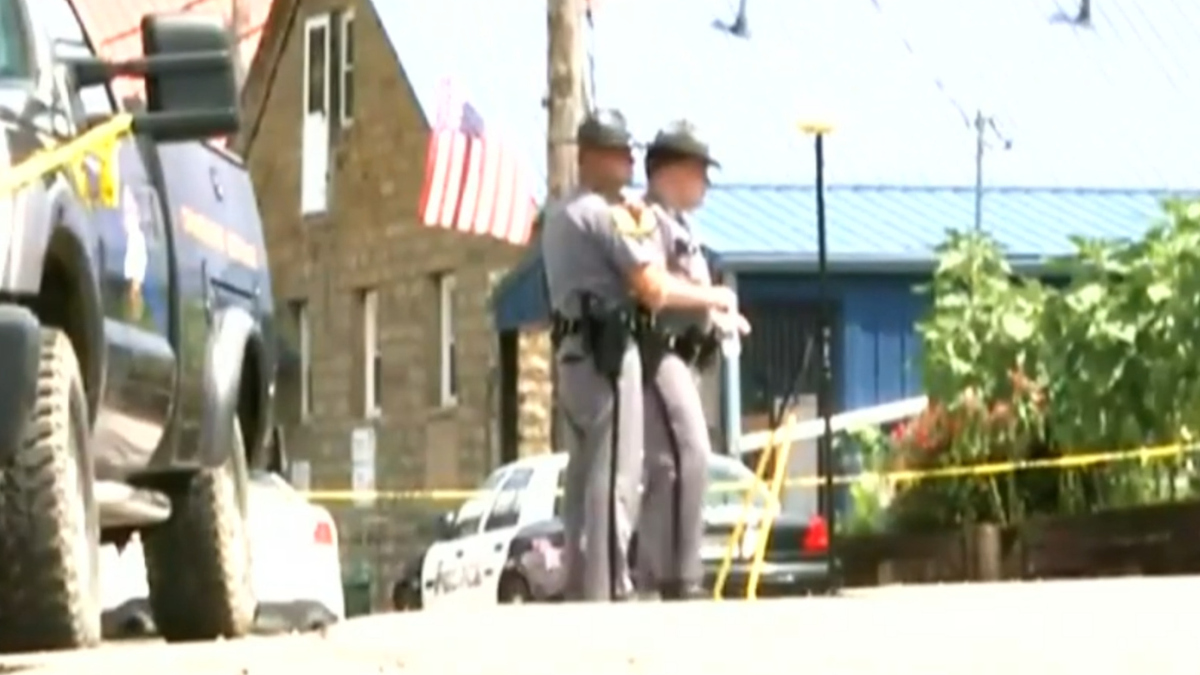 Watch CBS Evening News 3 officers dead in Kentucky shooting Full