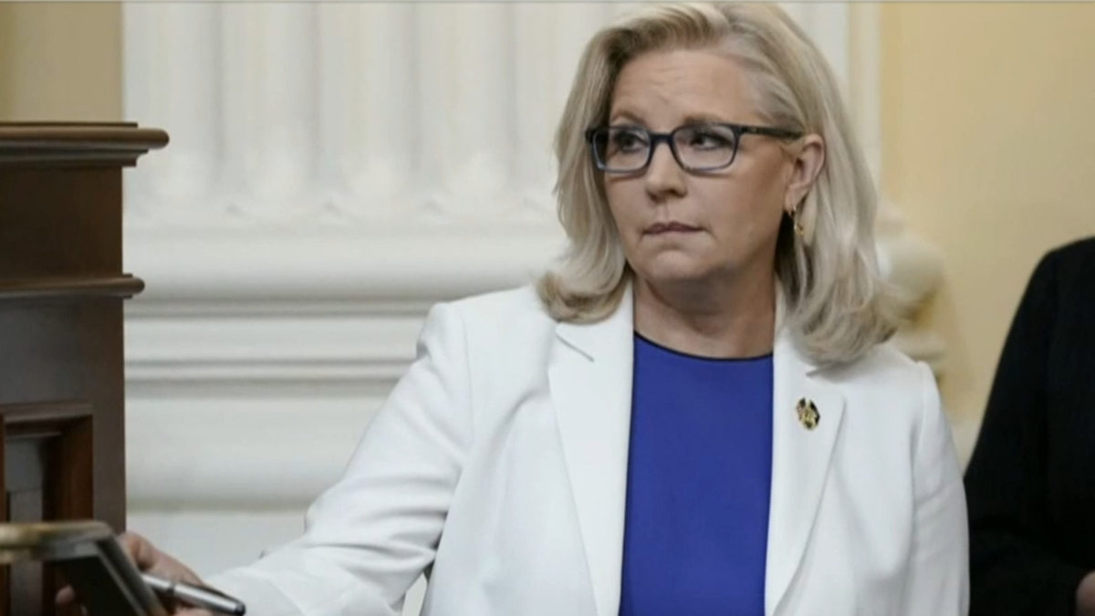 Watch CBS Evening News Liz Cheney trails Trumpbacked primary