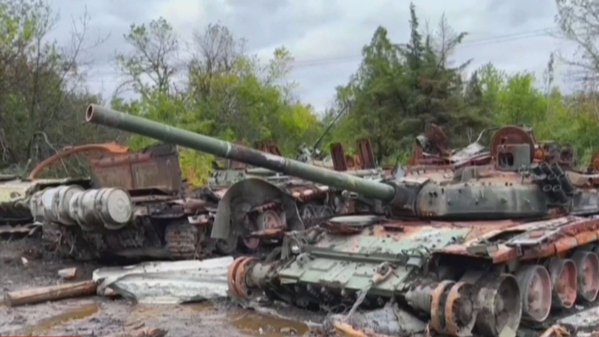 Watch CBS Evening News: Russia strikes back as Ukraine reclaims ...