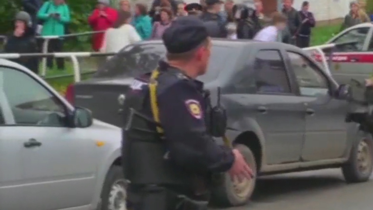 CBS Evening News: At least 17 killed in Russian school shooting - Full show