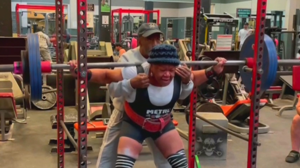 Watch CBS Evening News: Grandmother breaks records in powerlifting ...